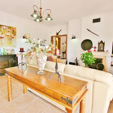 Sleeps 8 Pool Air Con Wifi Terras Novas