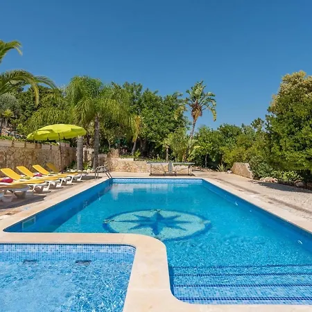 Sleeps 8 Pool Air Con Wifi *