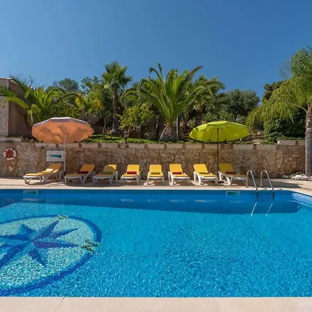 Sleeps 8 Pool Air Con Wifi Villa *