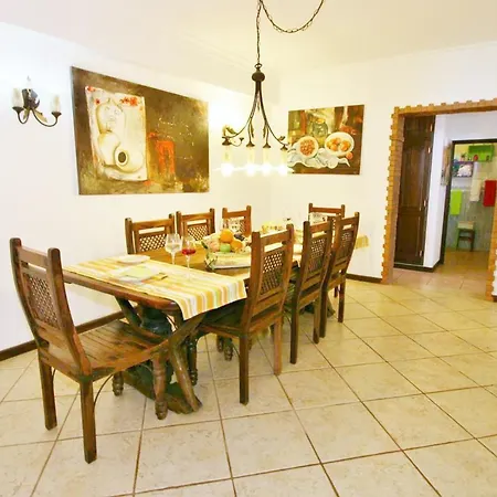 Sleeps 8 Pool Air Con Wifi Villa *